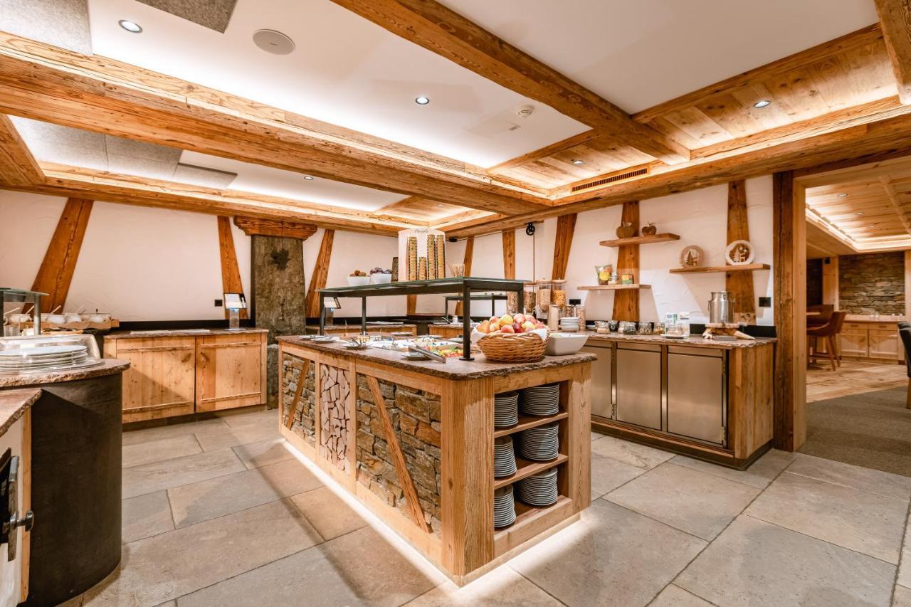 Hotel Restaurant Hexenalm Söll Exteriör bild