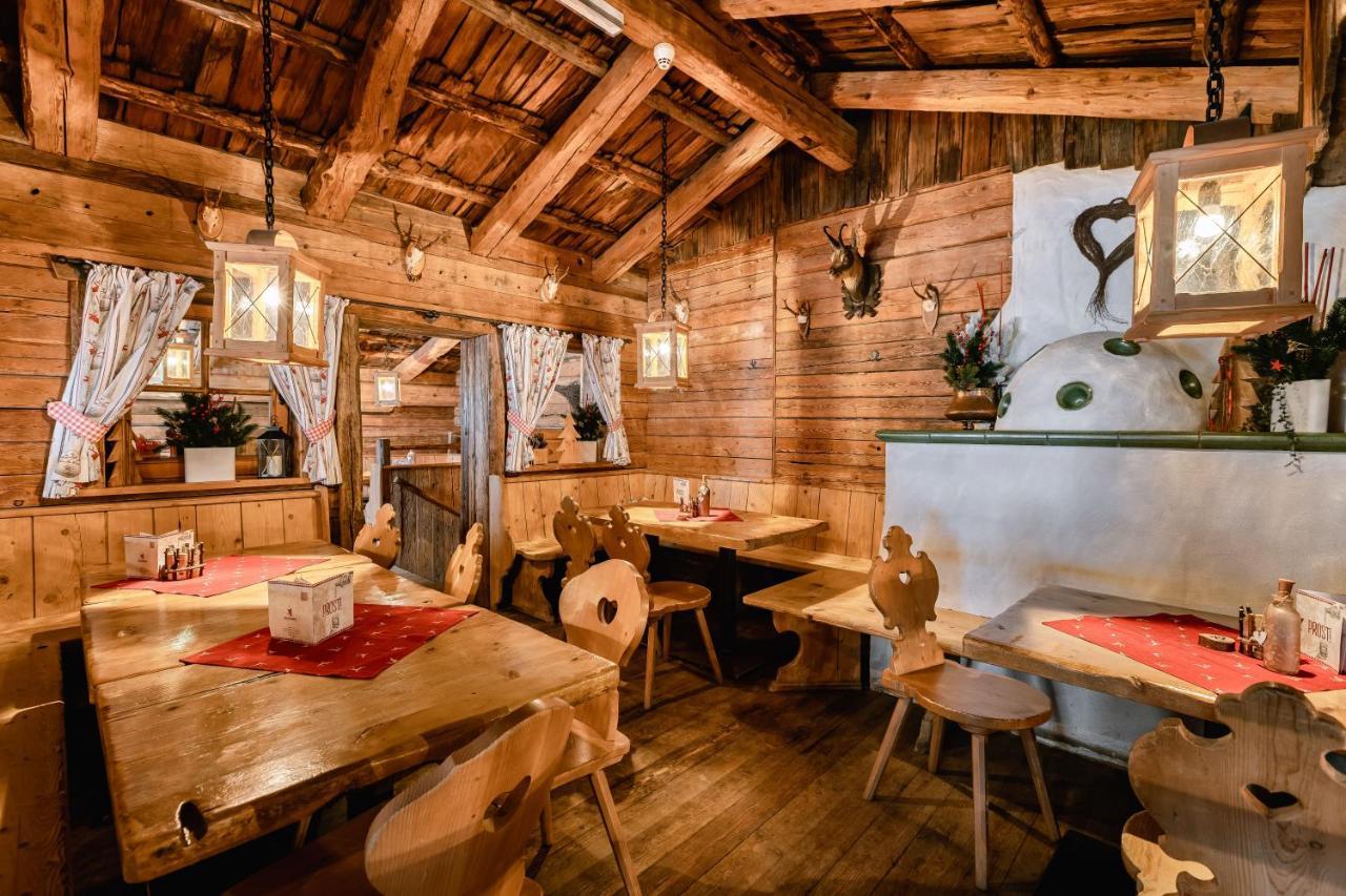 Hotel Restaurant Hexenalm Söll Exteriör bild